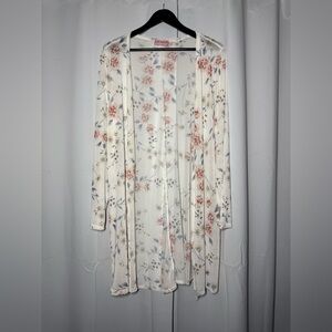 Ragdoll White Floral Sheer Robe / Shall